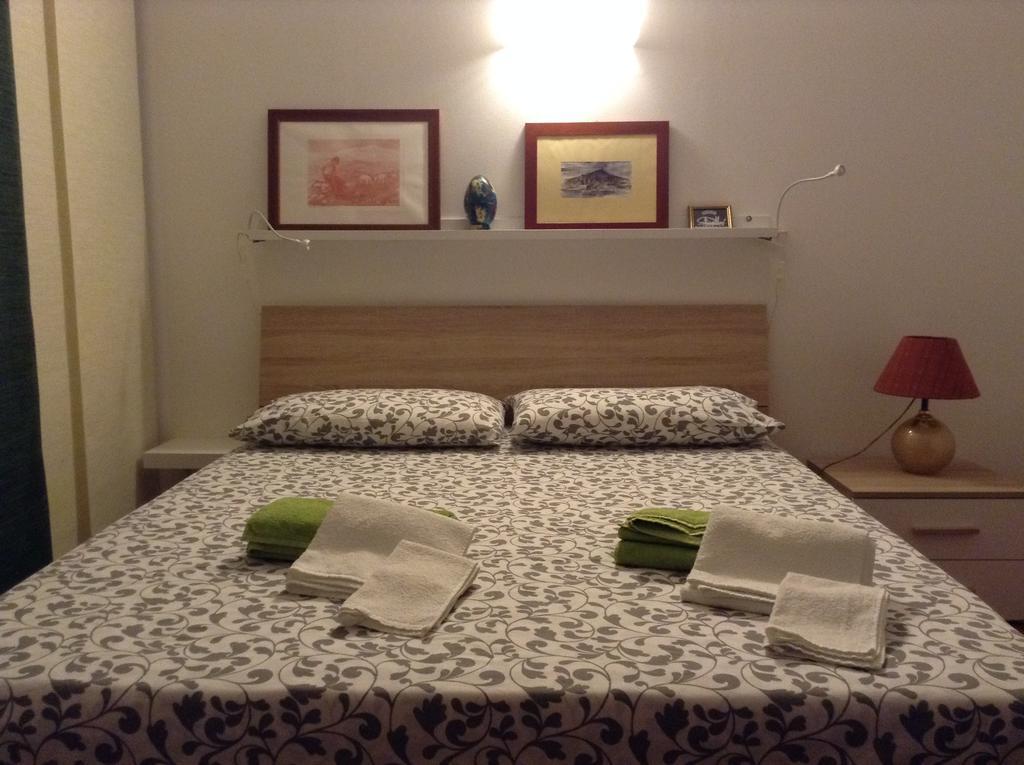 I Tre Velieri - The Three Ships Apartment Catania Bagian luar foto