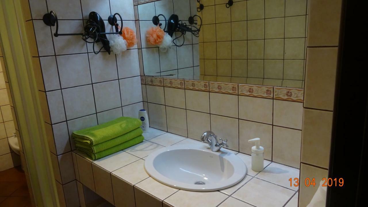 I Tre Velieri - The Three Ships Apartment Catania Bagian luar foto